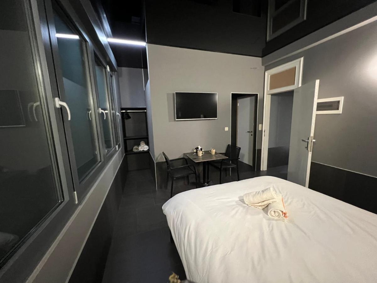 Logements Des Choraux ตูร์แน ภายนอก รูปภาพ