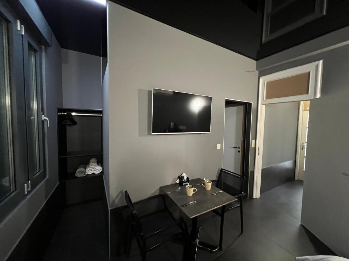 Logements Des Choraux ตูร์แน ภายนอก รูปภาพ