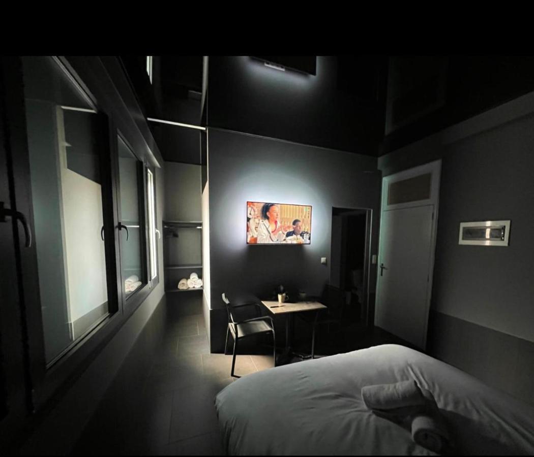 Logements Des Choraux ตูร์แน ภายนอก รูปภาพ